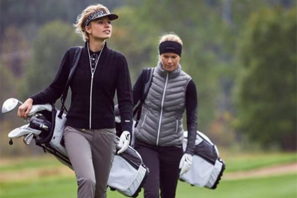 what to wear golfing women